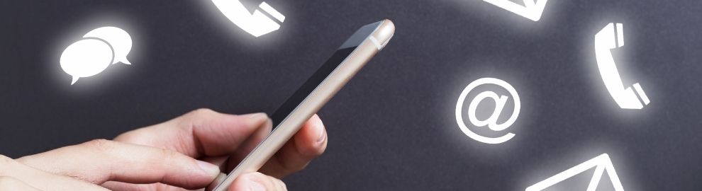 İzmir Kurumsal Kimlik Tasarımı Yapan Firmalar, kurumsal kimlik, logo tasarımı ve diğer grafik unsurlar üzerine uzmanlaşmış bir ajanstır. Yenilikçi çözümleriyle markaların ihtiyaçlarını karşılamayı hedefler.