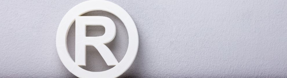 Marka Ve Karara İtiraz Süreci, Türk Patent ve Marka Kurumu'na itiraz başvurusu yaparak, gerekçelerini açık ve net bir şekilde sunar. Bu süreç, markanın hukuka aykırılığını veya benzerlikleri vurgulamak için önemlidir.