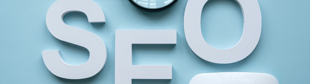 İzmir SEO Çalışmaları Profesyonel ekip, en son SEO trendlerini takip ederek, müşteri memnuniyetini ön planda tutan yenilikçi stratejiler geliştirmektedir.